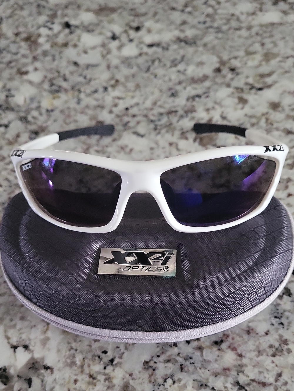 XX2i Optics White Sport Sunglasses with Case